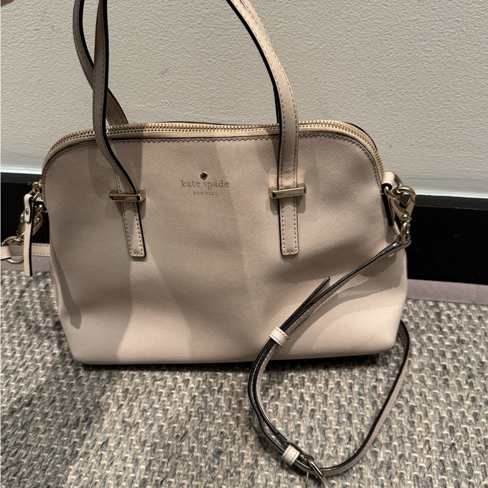 Kate Spade - Cedar Street Maise Satchel Gray Tote Bag with Structured Design - Picture 14 of 14